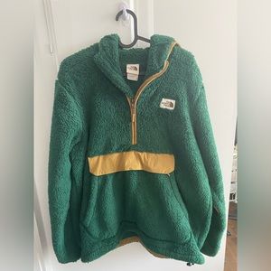 The North Face Campshire Fleece Pullover Hoodie